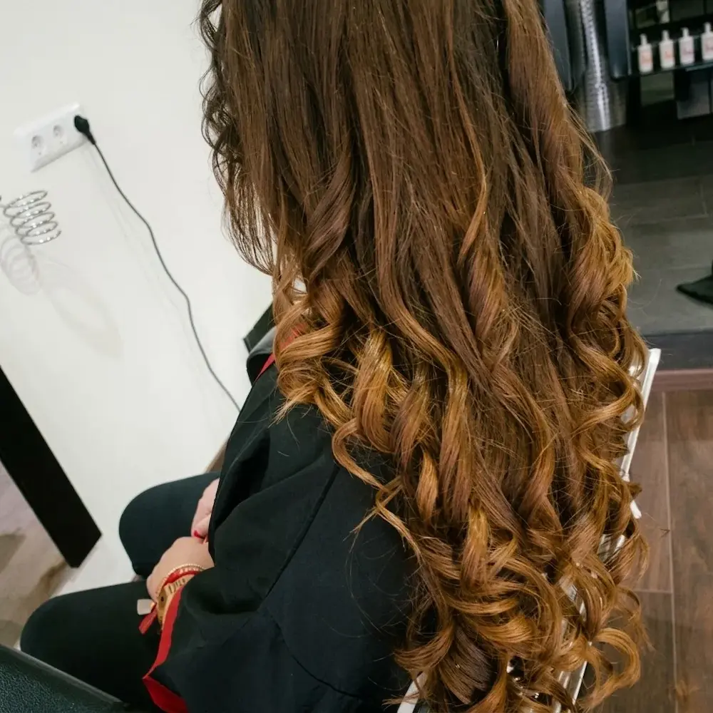 Melena con mechas babylights hechas en Modern Cut